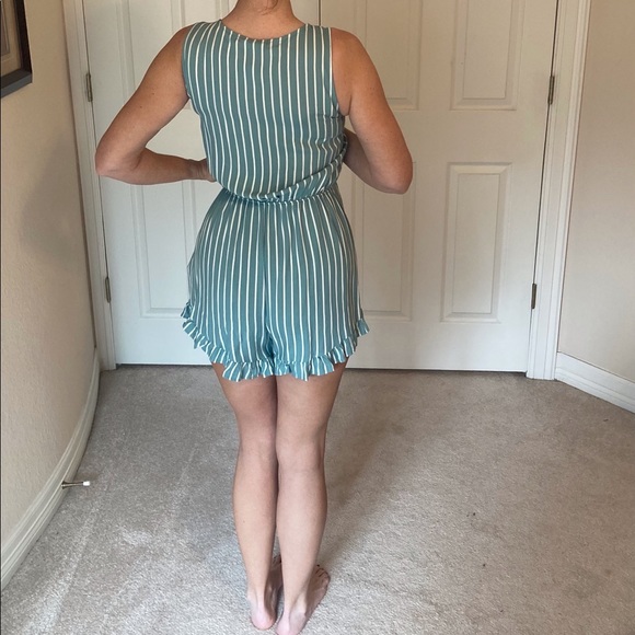 Romper - Picture 2 of 12